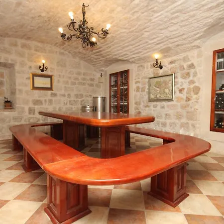 Πανσιόν And By The Sea Cavtat, Dubrovnik - 8974 Mlini